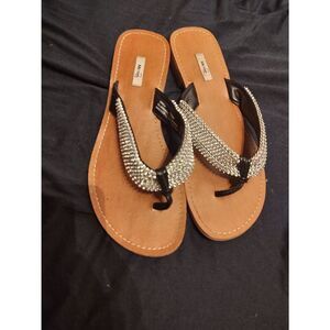 Metro 7 sparkly flip flops size 8